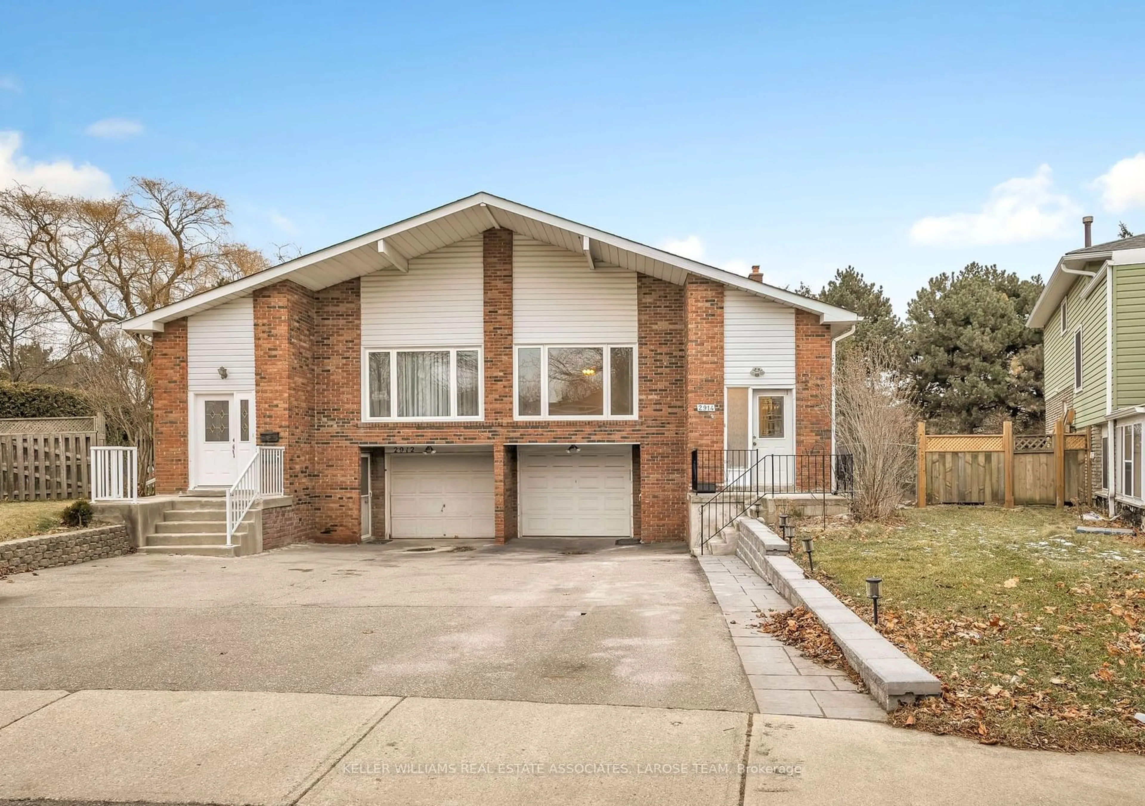 Home with brick exterior material, street for 2914 Windjammer Rd, Mississauga Ontario L5L 1S7