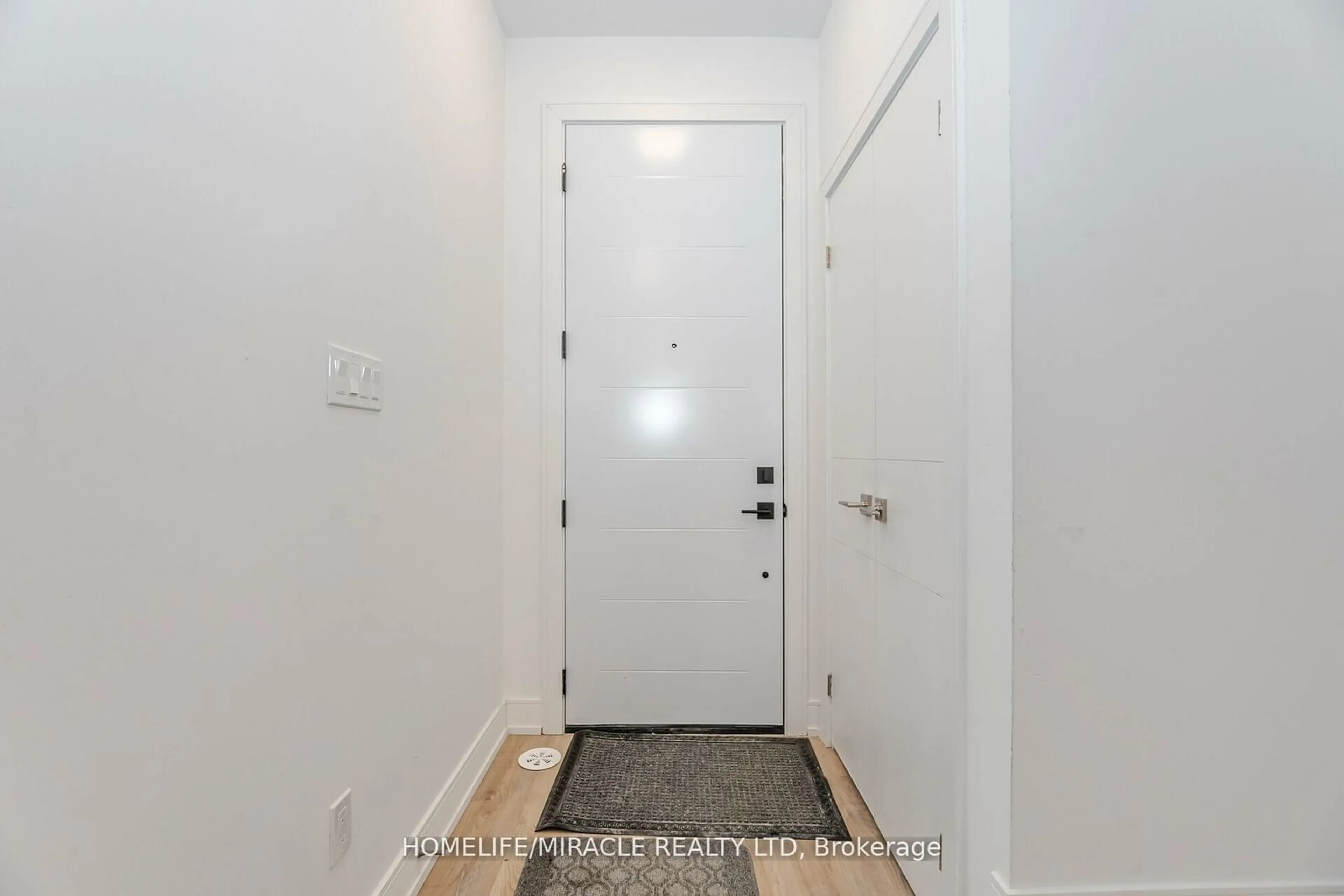 Indoor entryway for 40 Desiree Pl, Caledon Ontario L7E 2R7