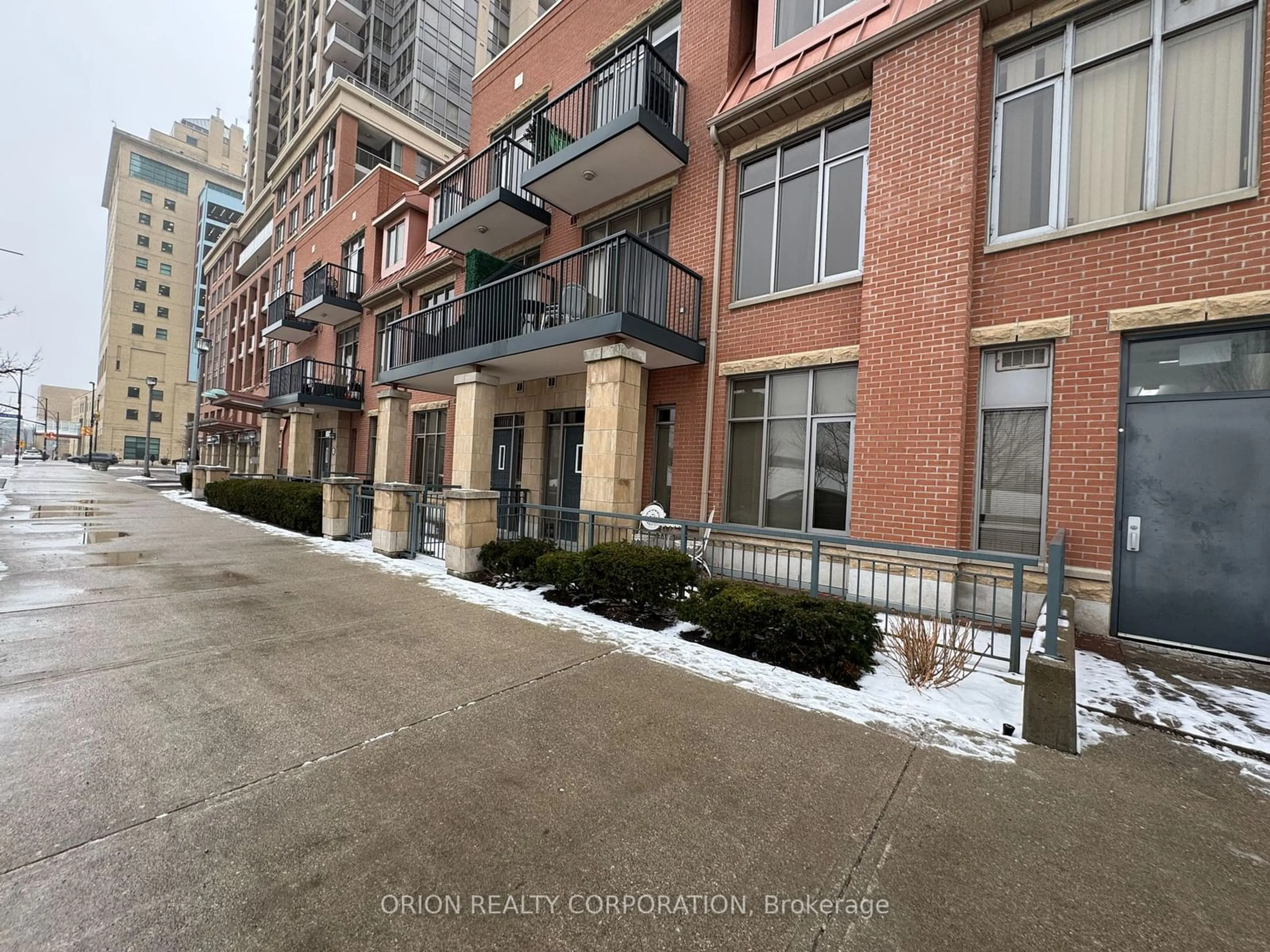 Unknown for 330 Princess Royal Dr #103, Mississauga Ontario L5B 4P7