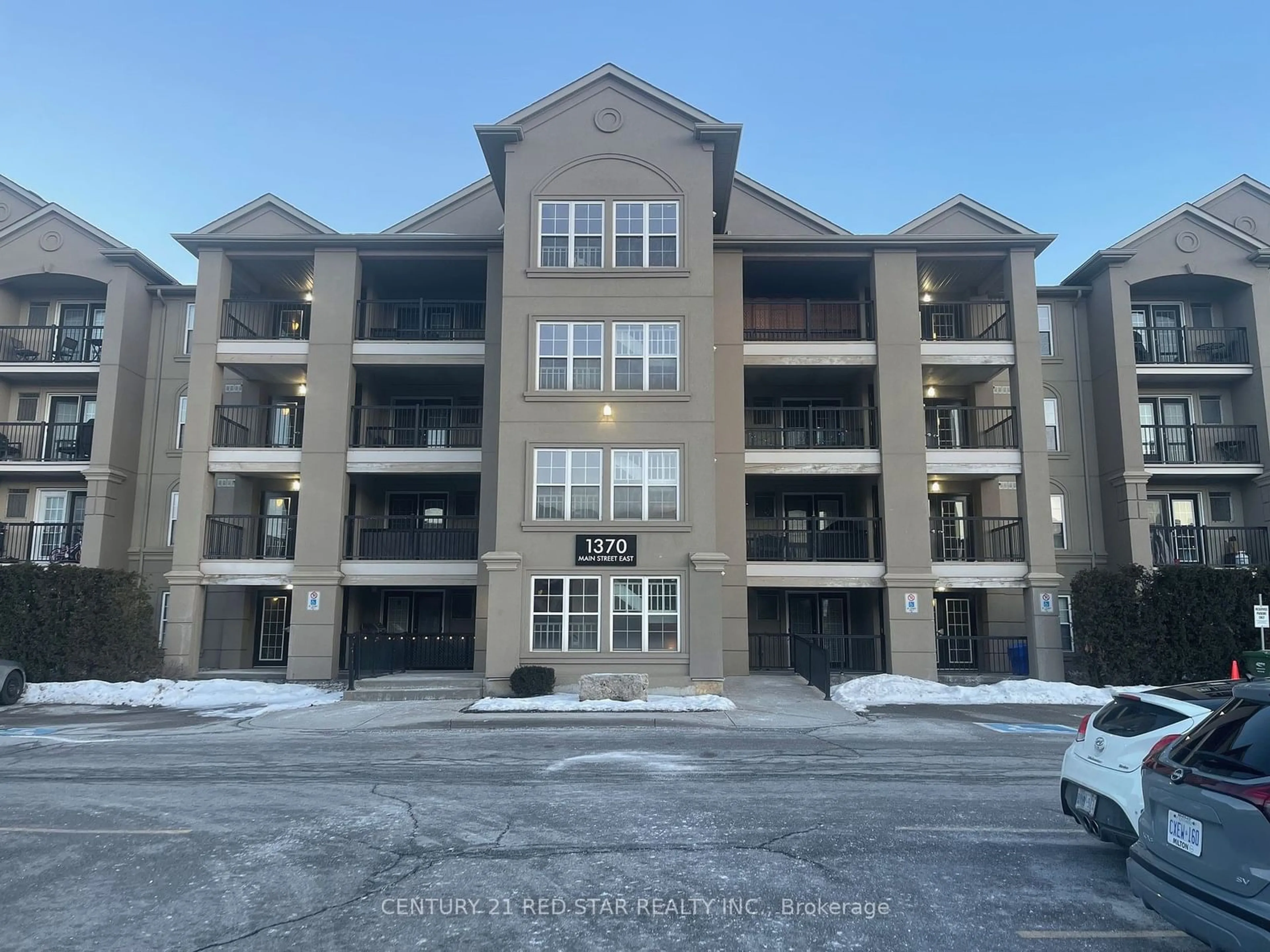 A pic from outside/outdoor area/front of a property/back of a property/a pic from drone, building for 1370 MAIN St #204, Milton Ontario L9T 7S8