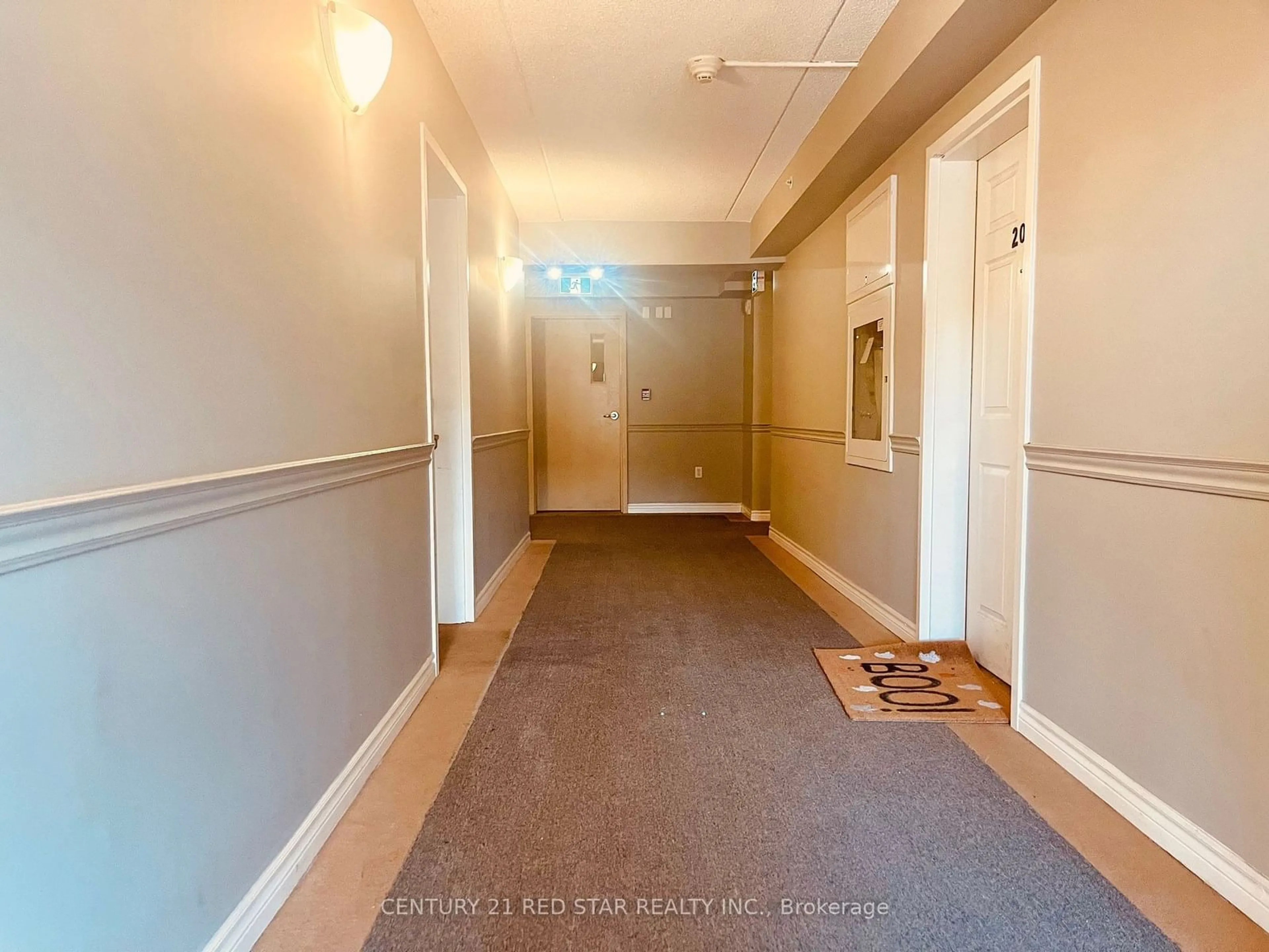 Indoor foyer for 1370 MAIN St #204, Milton Ontario L9T 7S8