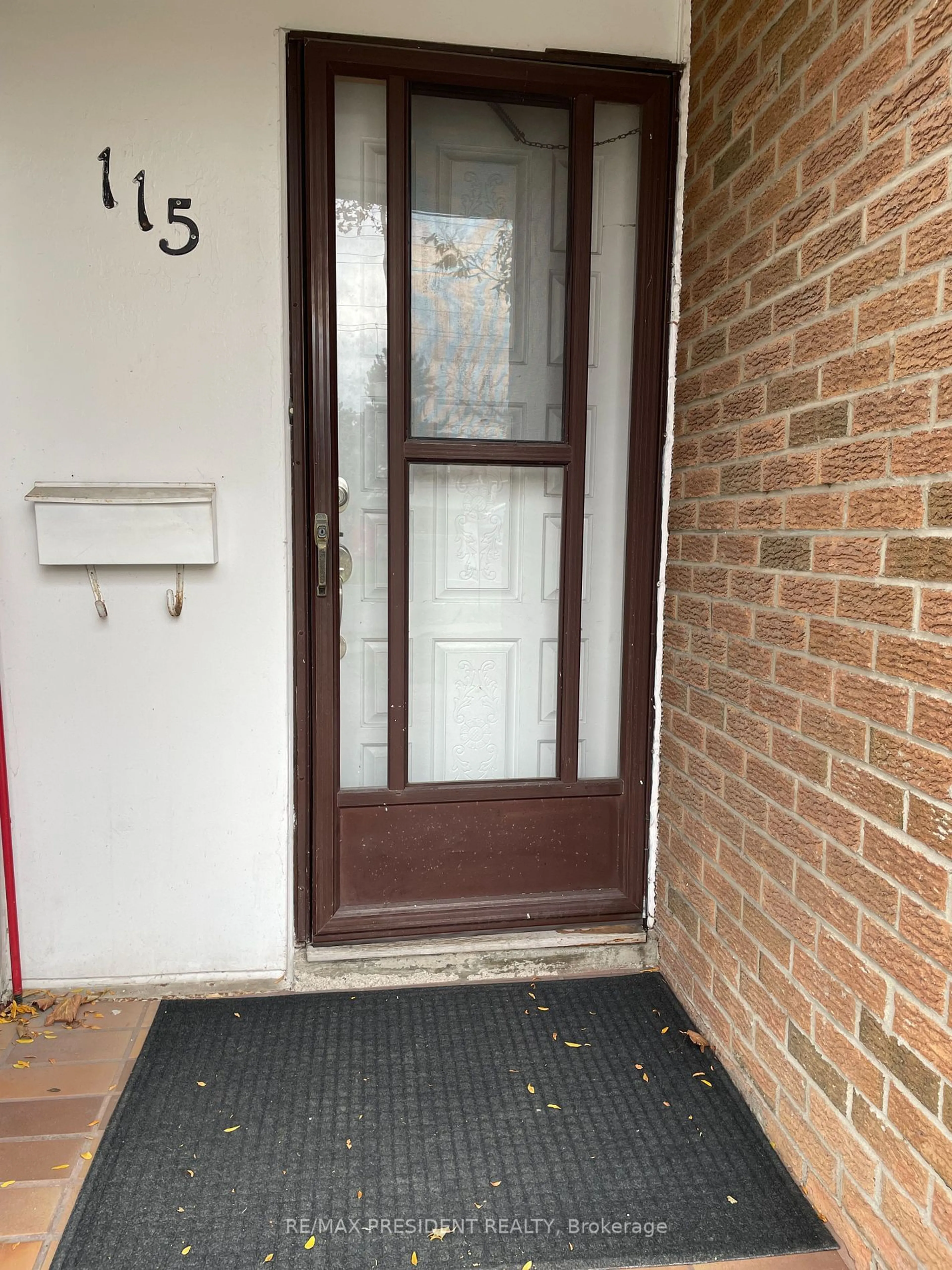 Indoor entryway for 16 Litchfield Crt #115, Toronto Ontario M9V 2A8