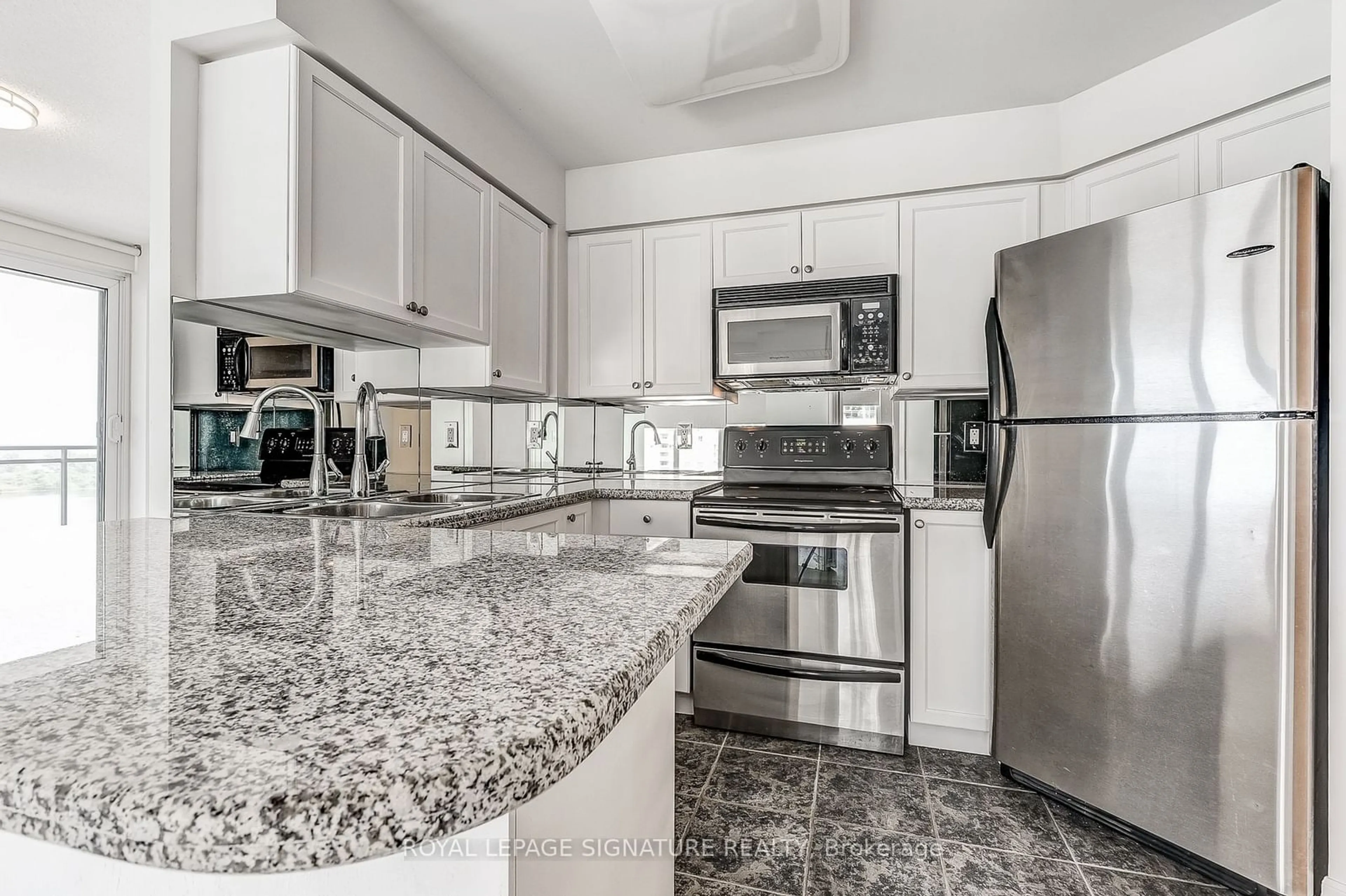 Standard kitchen, ceramic/tile floor for 2121 Lake Shore Blvd #1211, Toronto Ontario M8V 4E9