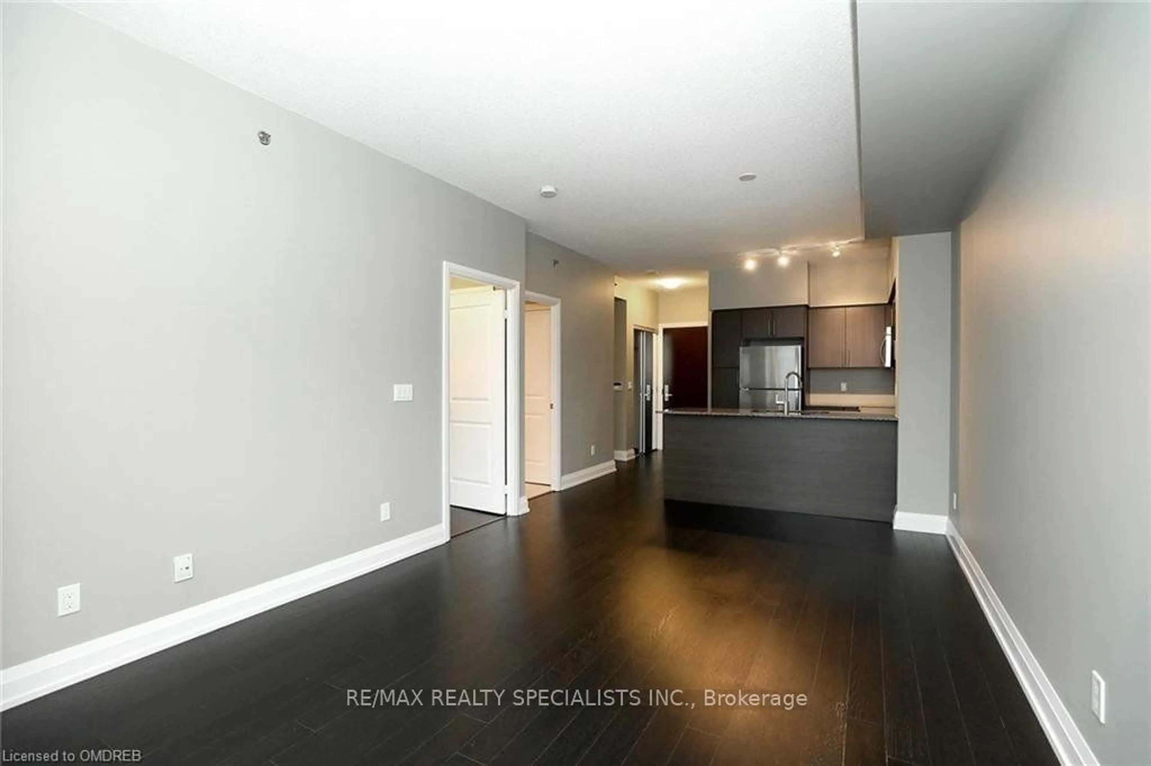 A pic of a room for 65 Speers Rd #1704, Oakville Ontario L6K 2E5