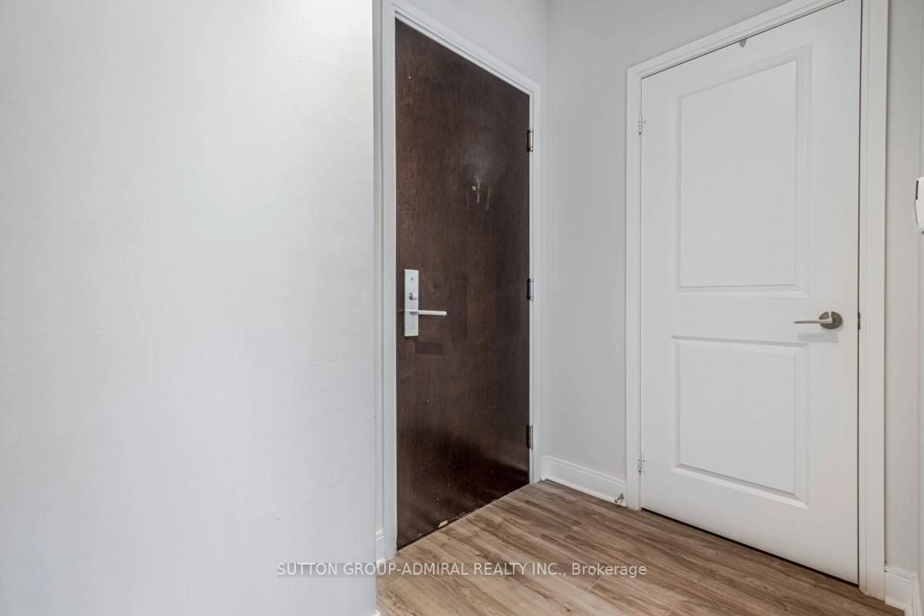 Indoor entryway for 50 Absolute Ave #1301, Mississauga Ontario L4Z 0A8