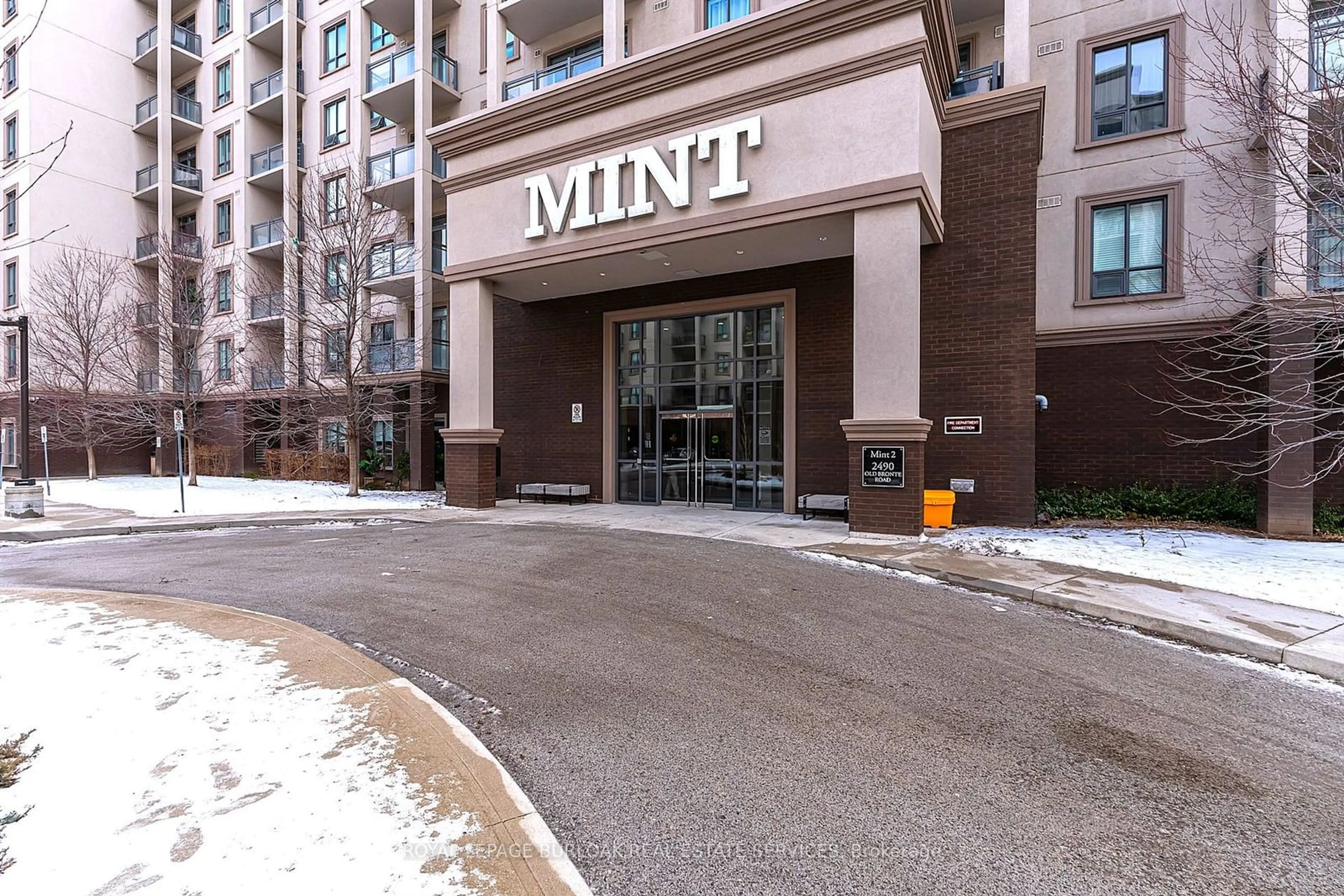 Unknown for 2490 Old Bronte Rd #302, Oakville Ontario L6M 0Y5