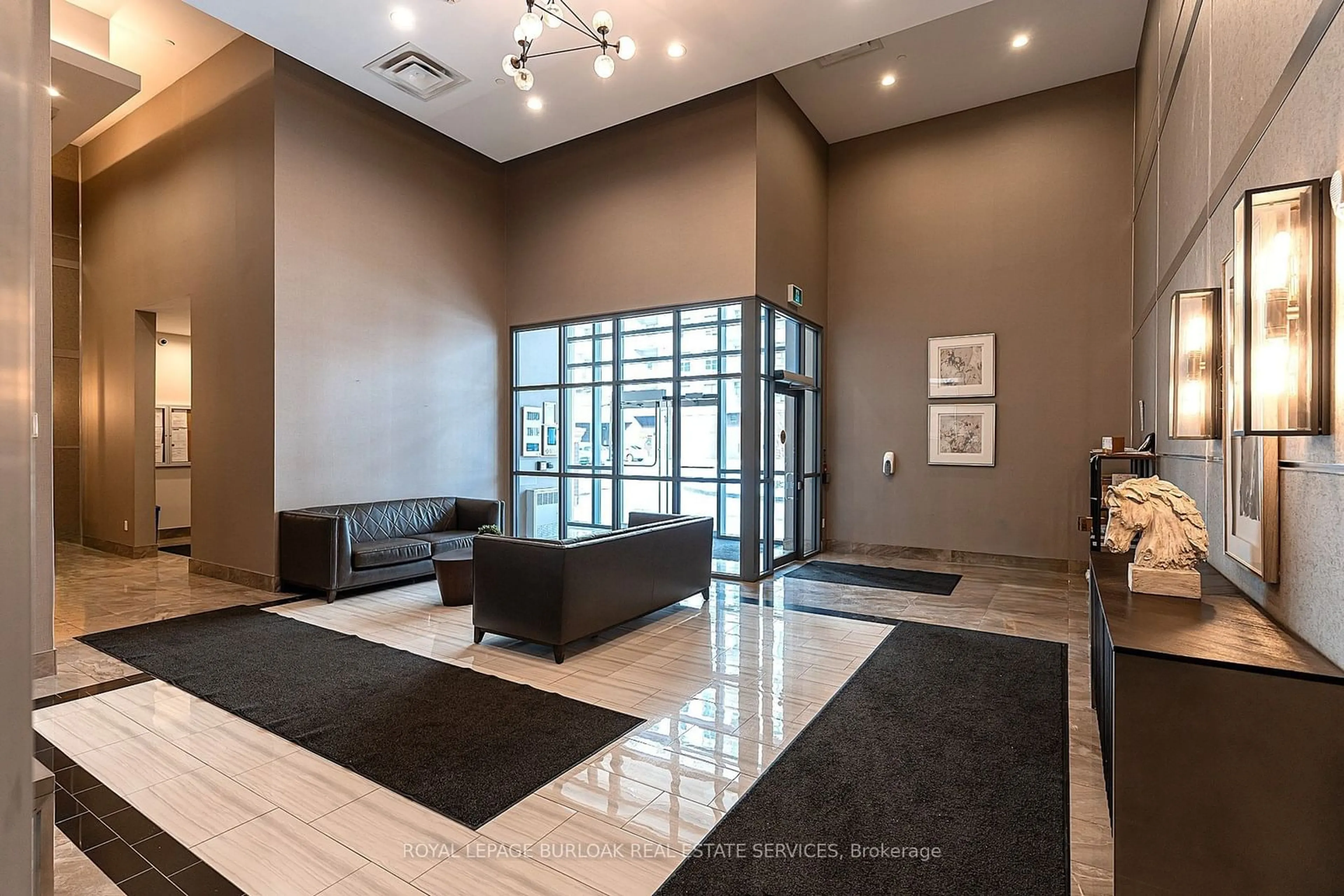 Lobby for 2490 Old Bronte Rd #302, Oakville Ontario L6M 0Y5