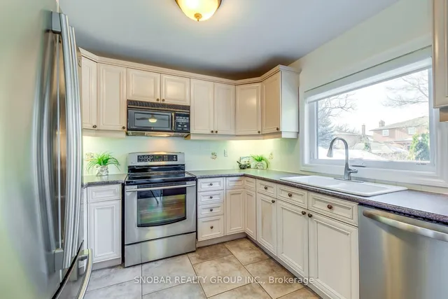 Additional property image - 214 Gamma St