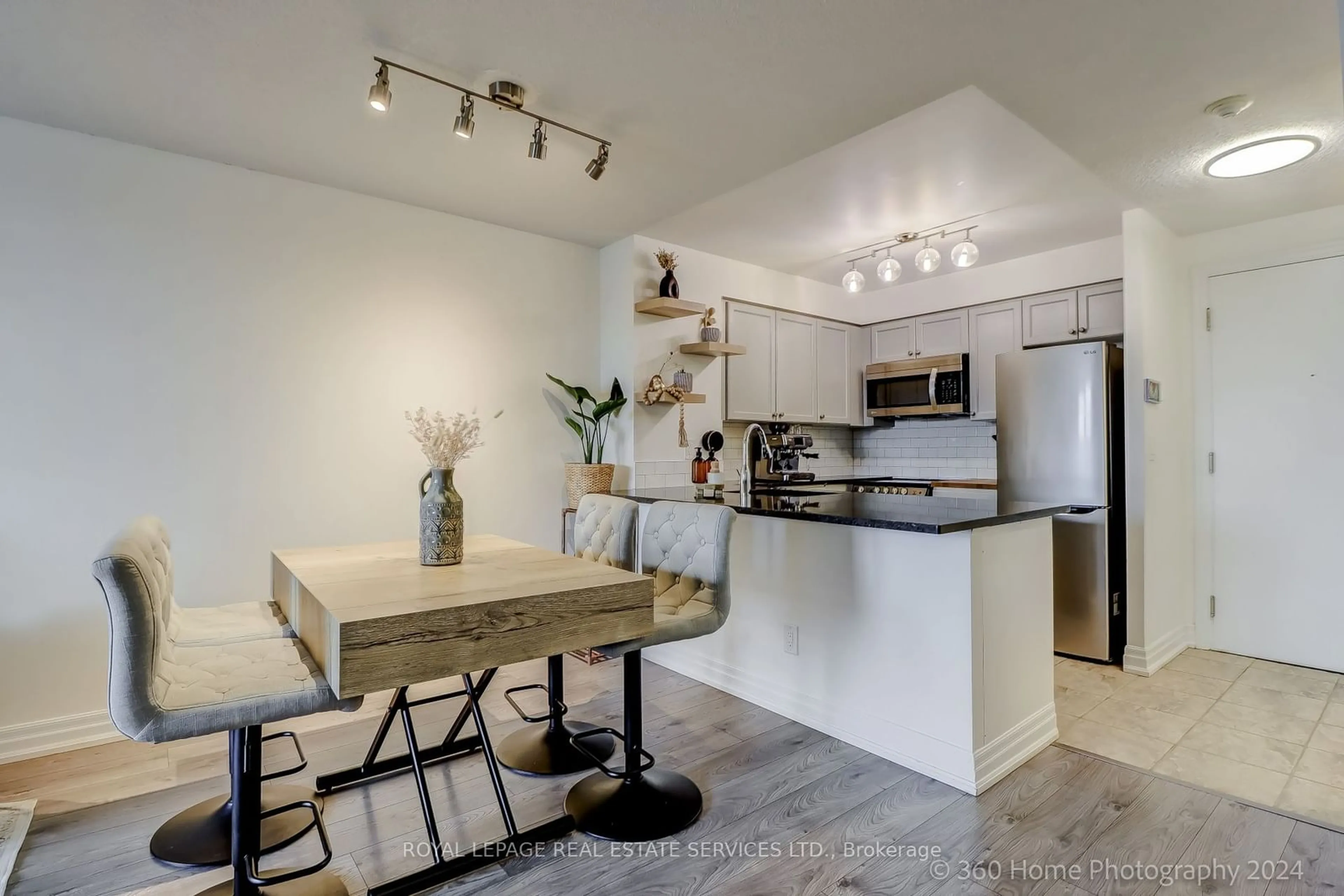 Open concept kitchen, unknown for 2121 Lakeshore Blvd #403, Toronto Ontario M8V 4E9