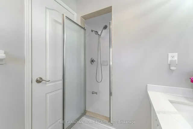 Additional property image - 5220 Nova Cres