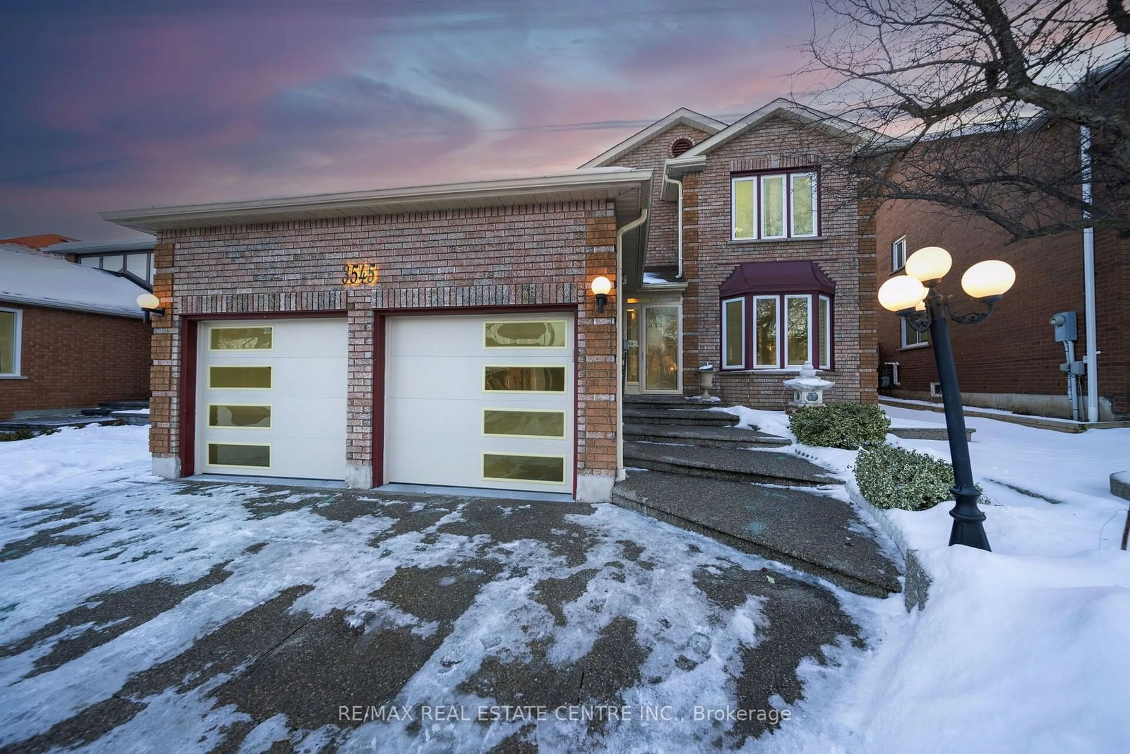 Home with brick exterior material, street for 3545 Marmac Cres, Mississauga Ontario L5L 5A4