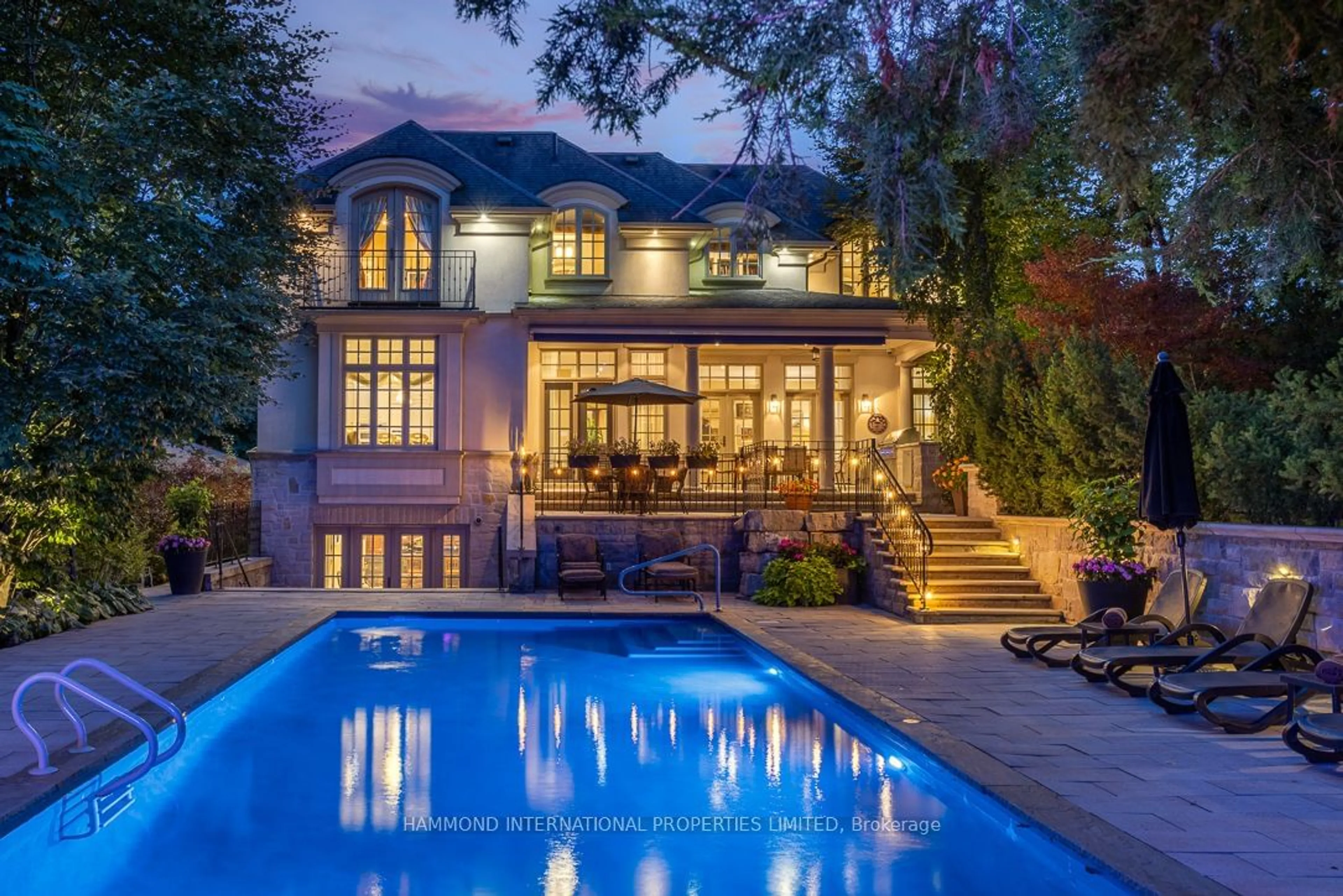 Pool for 1 Ridgecross Rd, Toronto Ontario M9A 3Z3