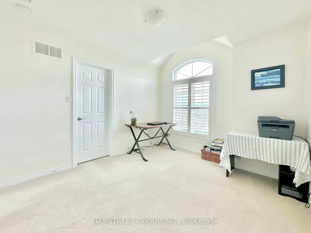 Additional property image - 1429 Laurier Ave