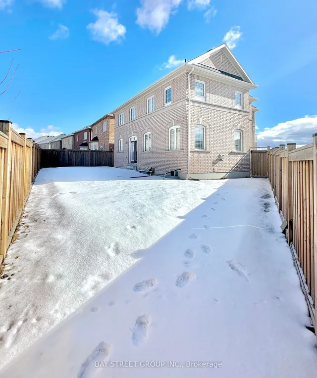Additional property image - 1429 Laurier Ave