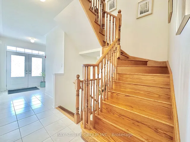 Additional property image - 1429 Laurier Ave