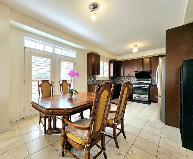 Additional property image - 1429 Laurier Ave