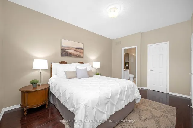 Additional property image - 2243 TURNBERRY Rd Unit 18