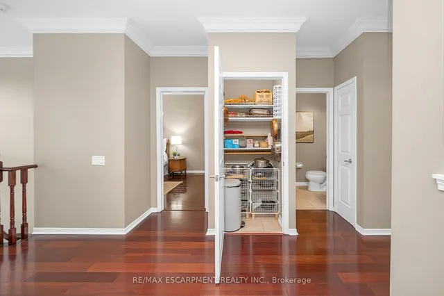 Additional property image - 2243 TURNBERRY Rd Unit 18