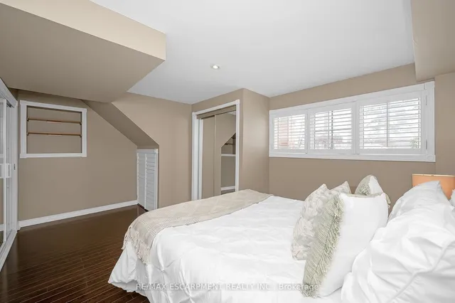 Additional property image - 2243 TURNBERRY Rd Unit 18
