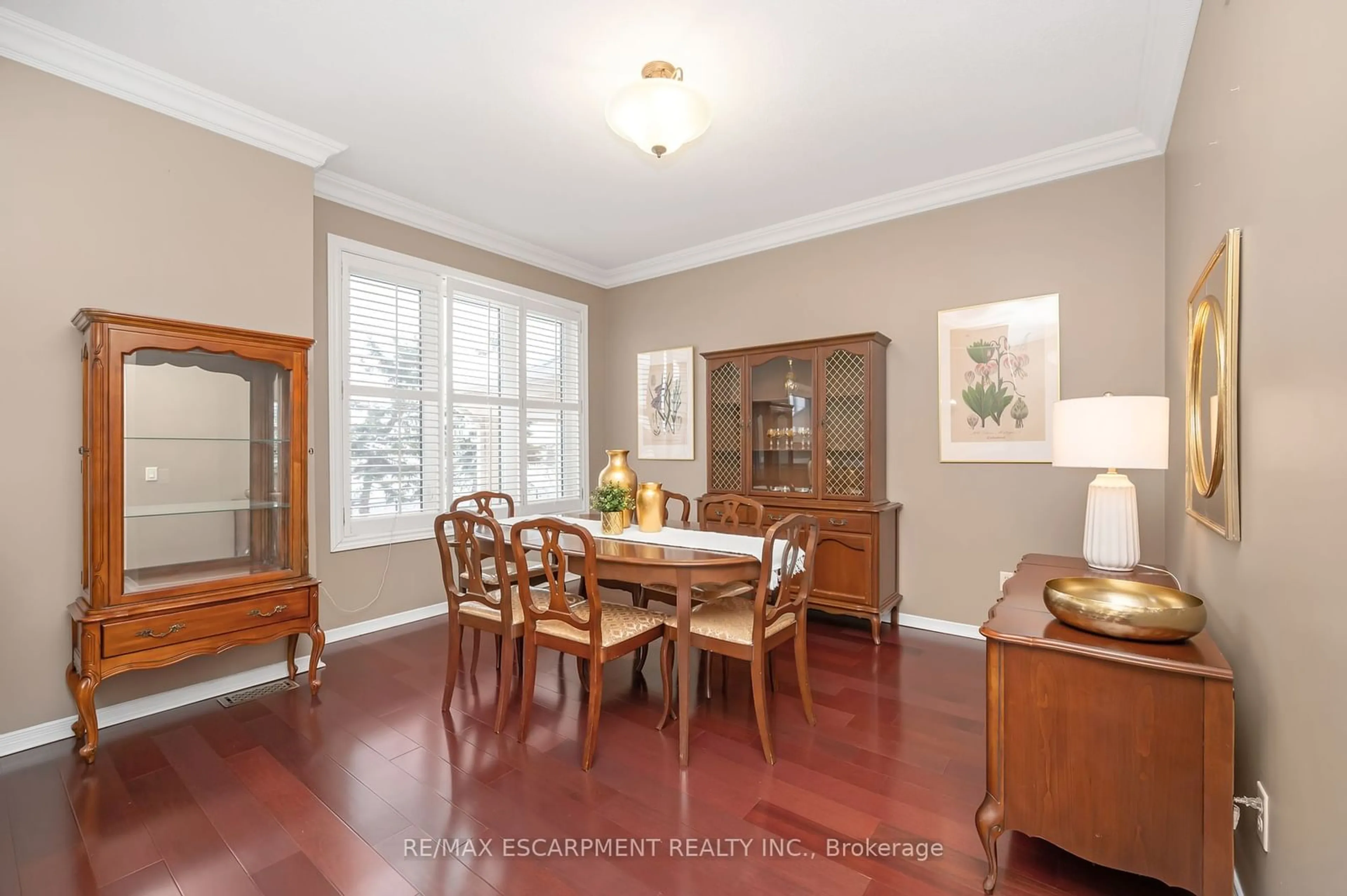 Dining room, wood/laminate floor for 2243 TURNBERRY Rd #18, Burlington Ontario L7M 4Y4