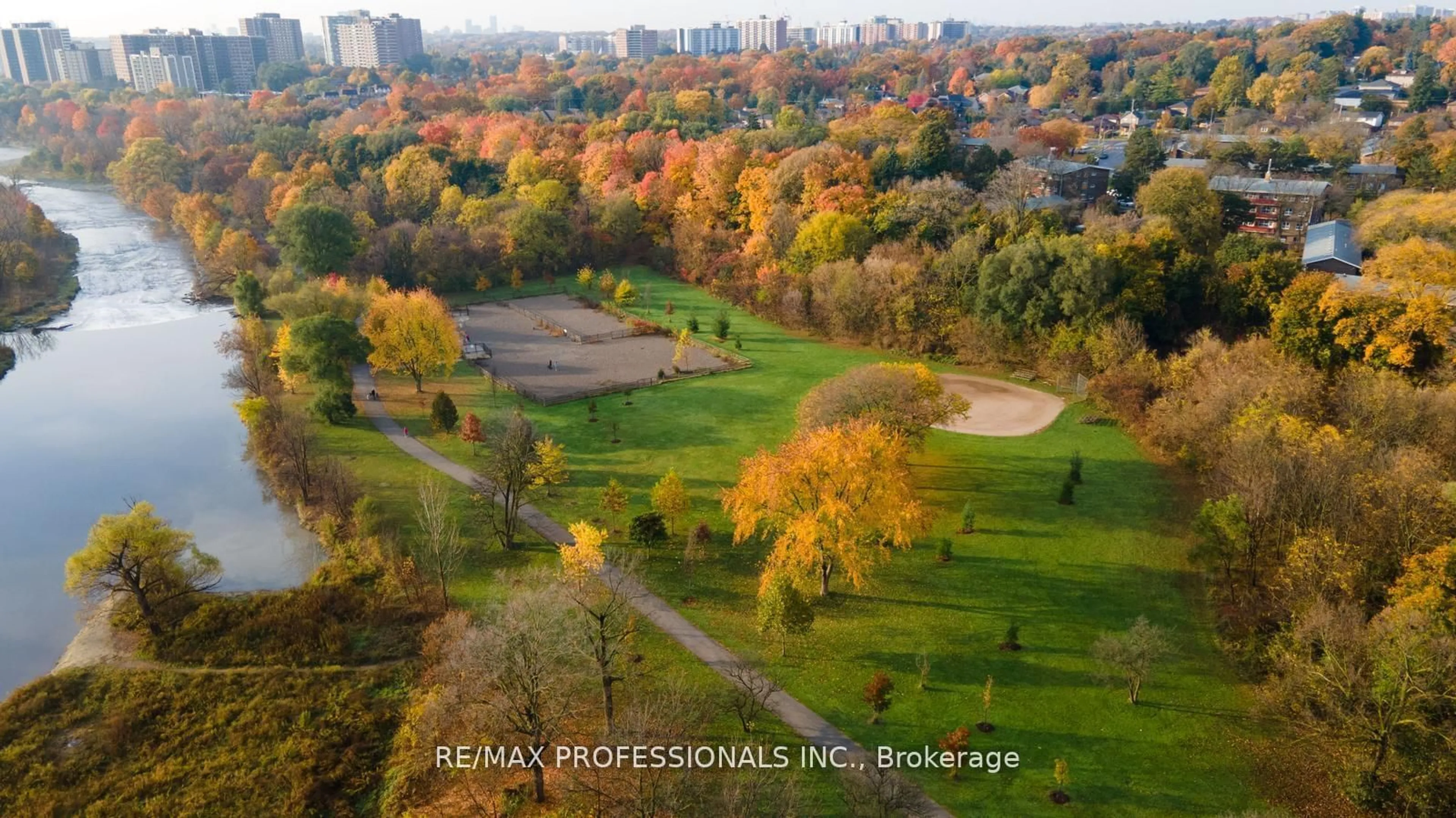 A pic from outside/outdoor area/front of a property/back of a property/a pic from drone, city buildings view from balcony for 10 Wilby Cres #1603, Toronto Ontario M9N 0B6