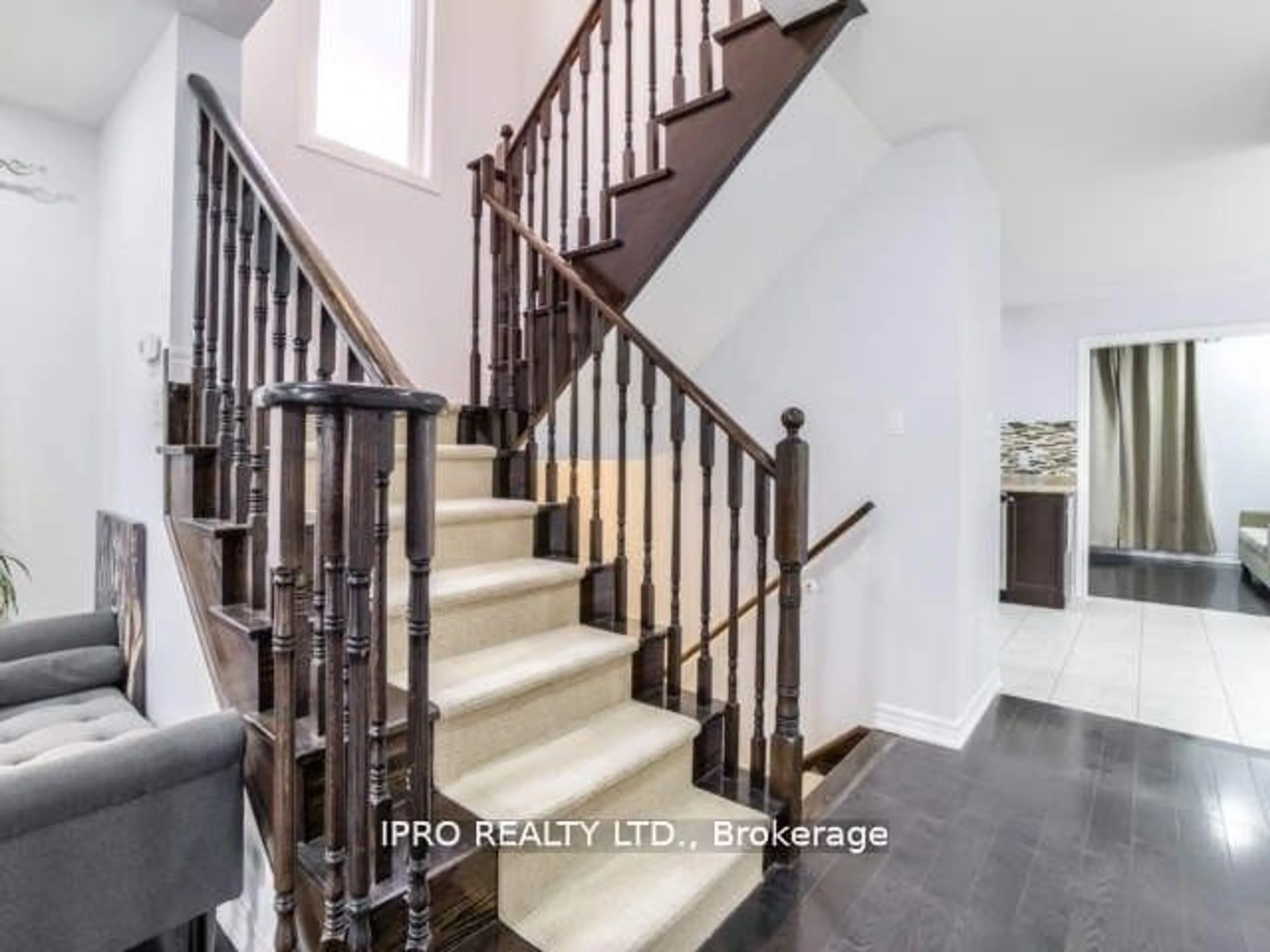 Stairs for 154 Mccready Dr, Milton Ontario L9T 0V2