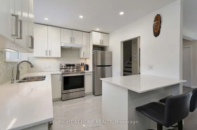 Additional image 26 of 34 Tandridge Cres Unit 888