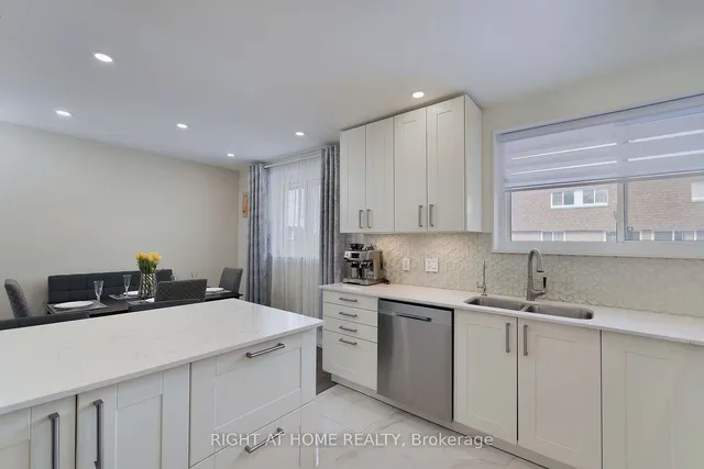 Additional image 25 of 34 Tandridge Cres Unit 888