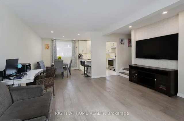 Additional image 32 of 34 Tandridge Cres Unit 888