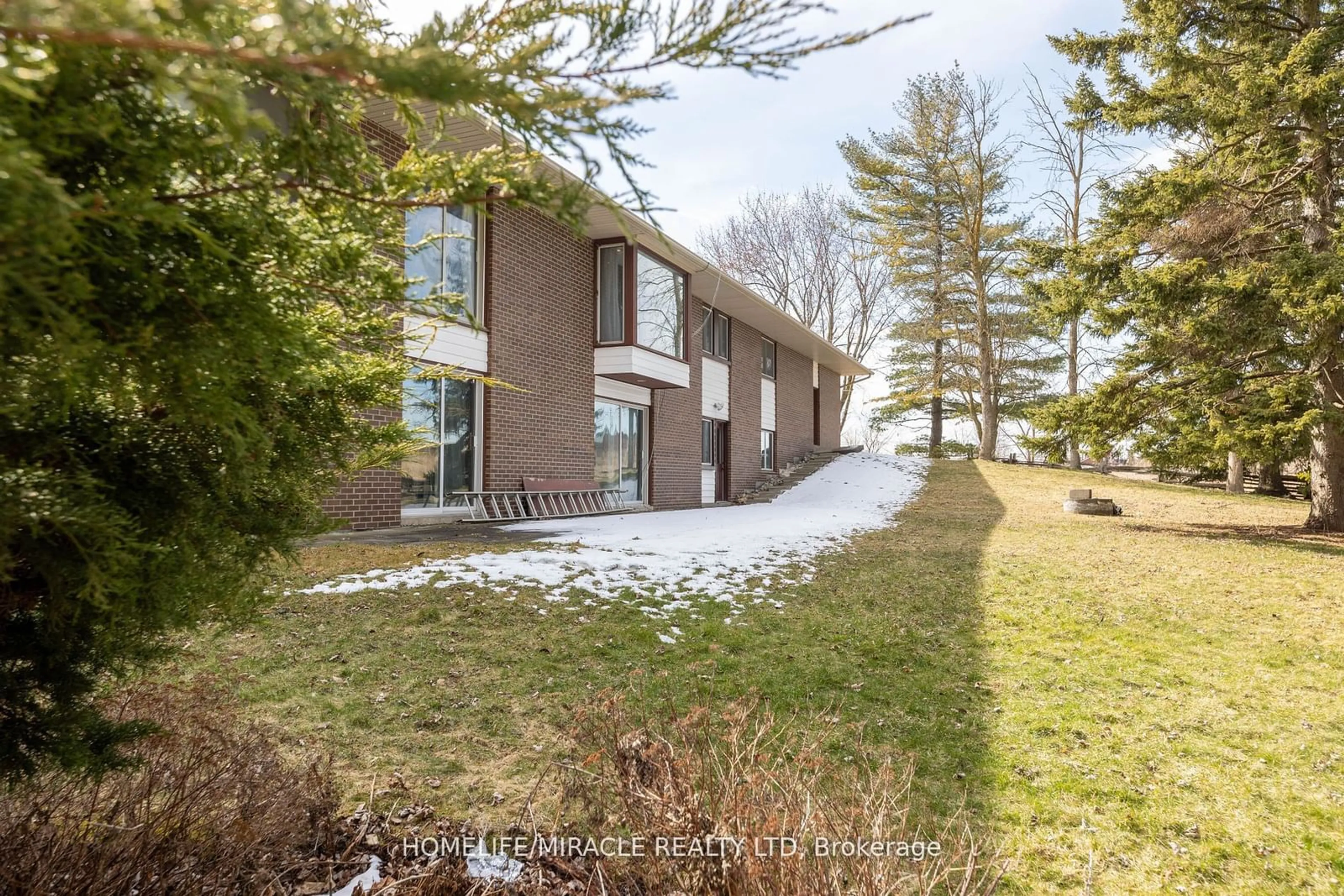 Unknown for 12201 Torbram Rd, Caledon Ontario L7C 2T4