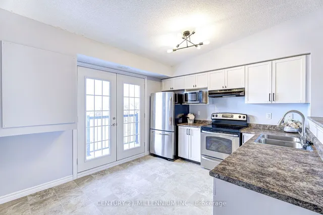 Additional property image - 1380 Main St Unit 407