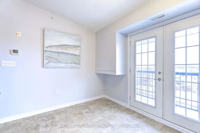 Additional property image - 1380 Main St Unit 407