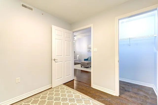 Additional property image - 1380 Main St Unit 407