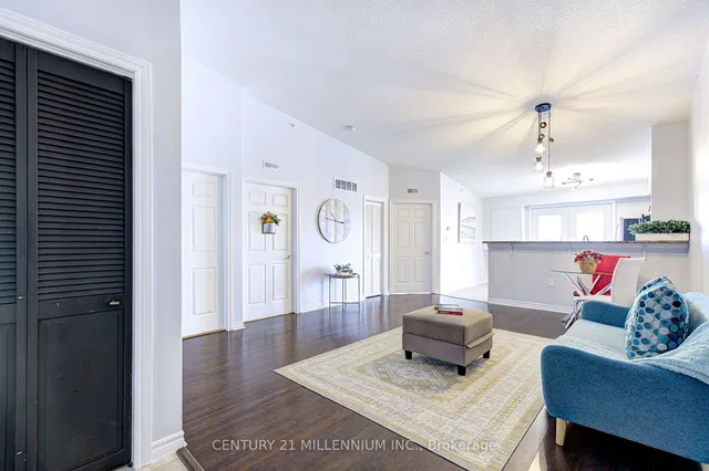 Additional property image - 1380 Main St Unit 407