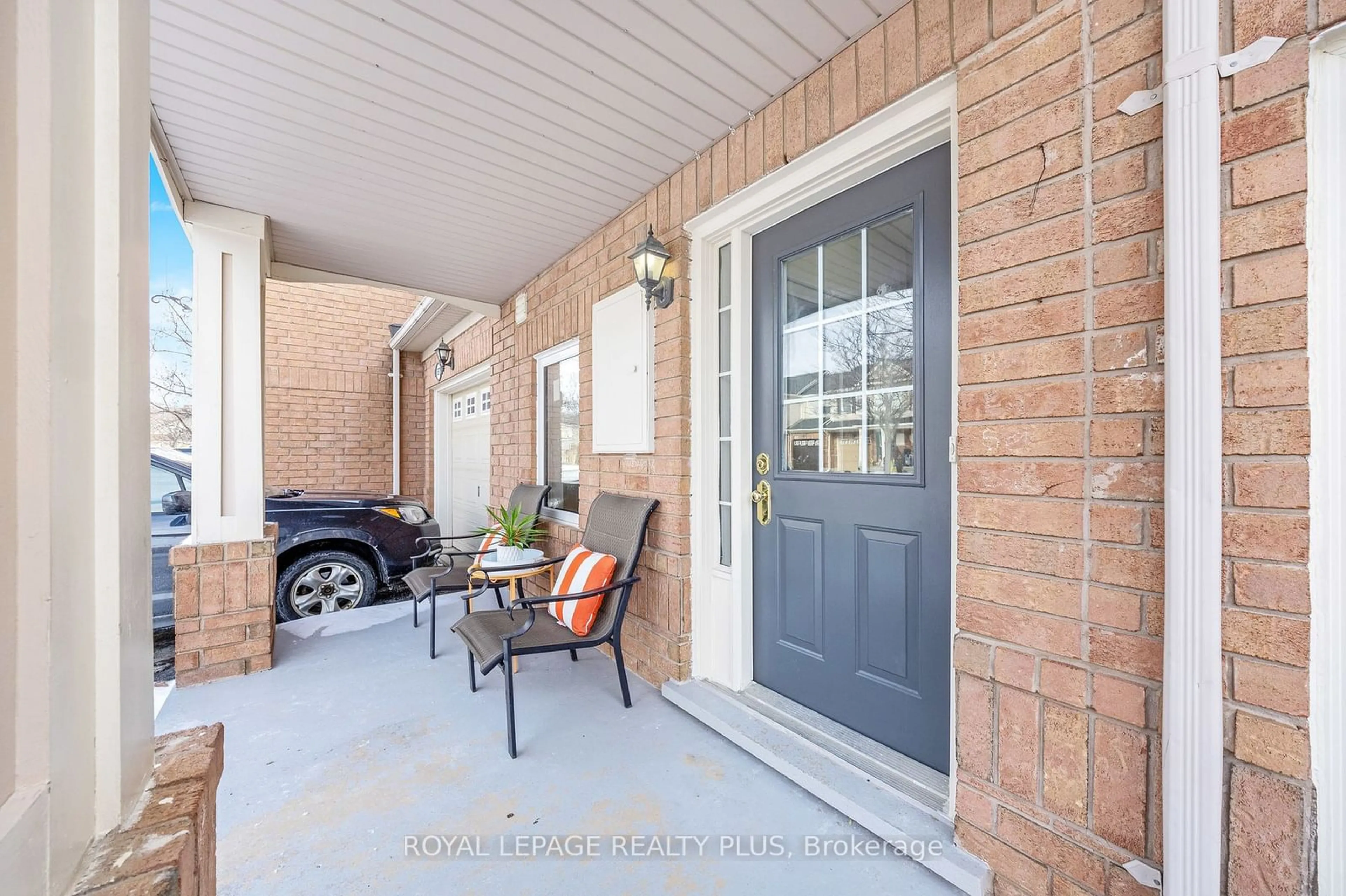 Indoor entryway for 855 Mckay Cres, Milton Ontario L9T 6L3