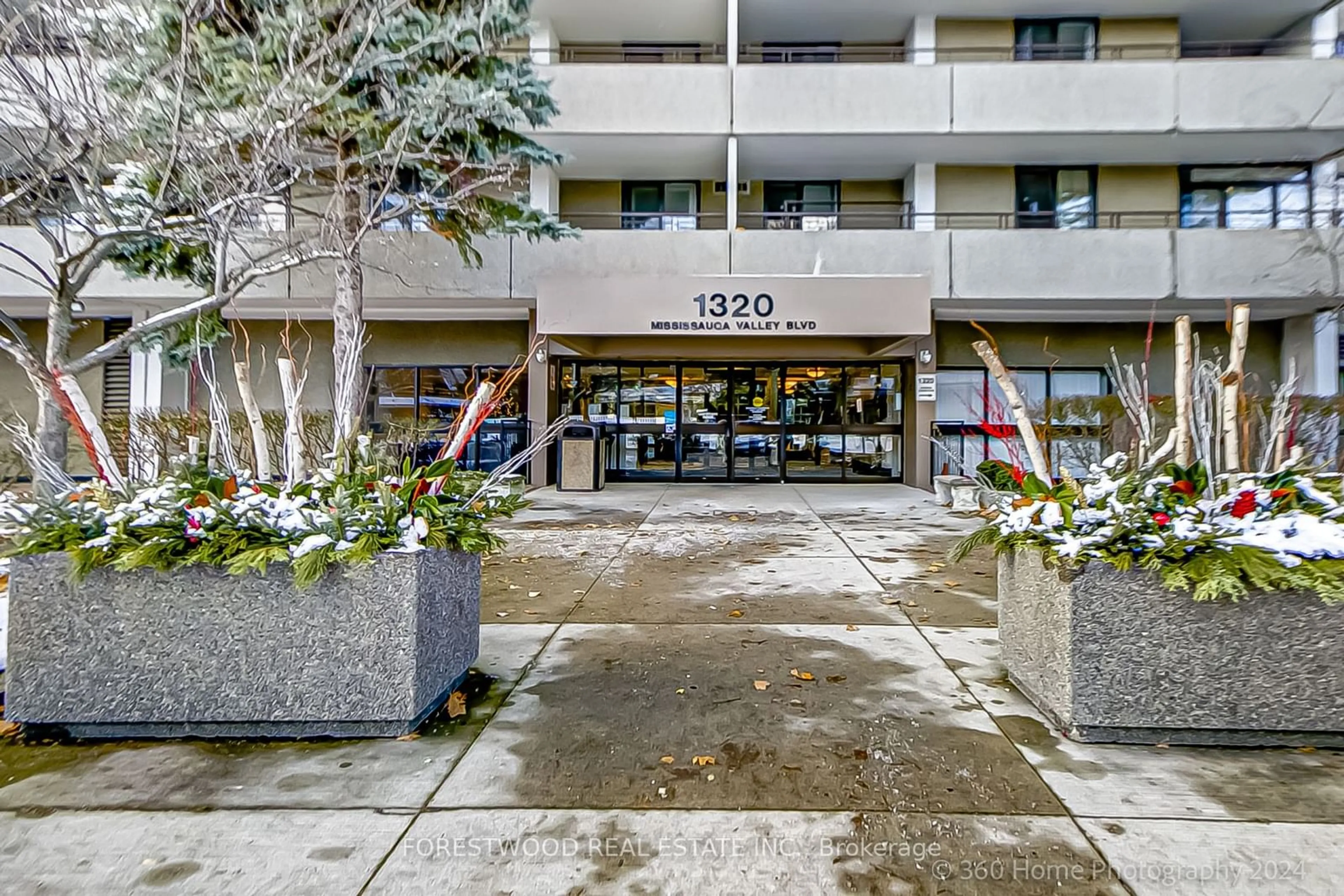 Unknown for 1320 Mississauga Valley Blvd #1015, Mississauga Ontario L5A 3S9