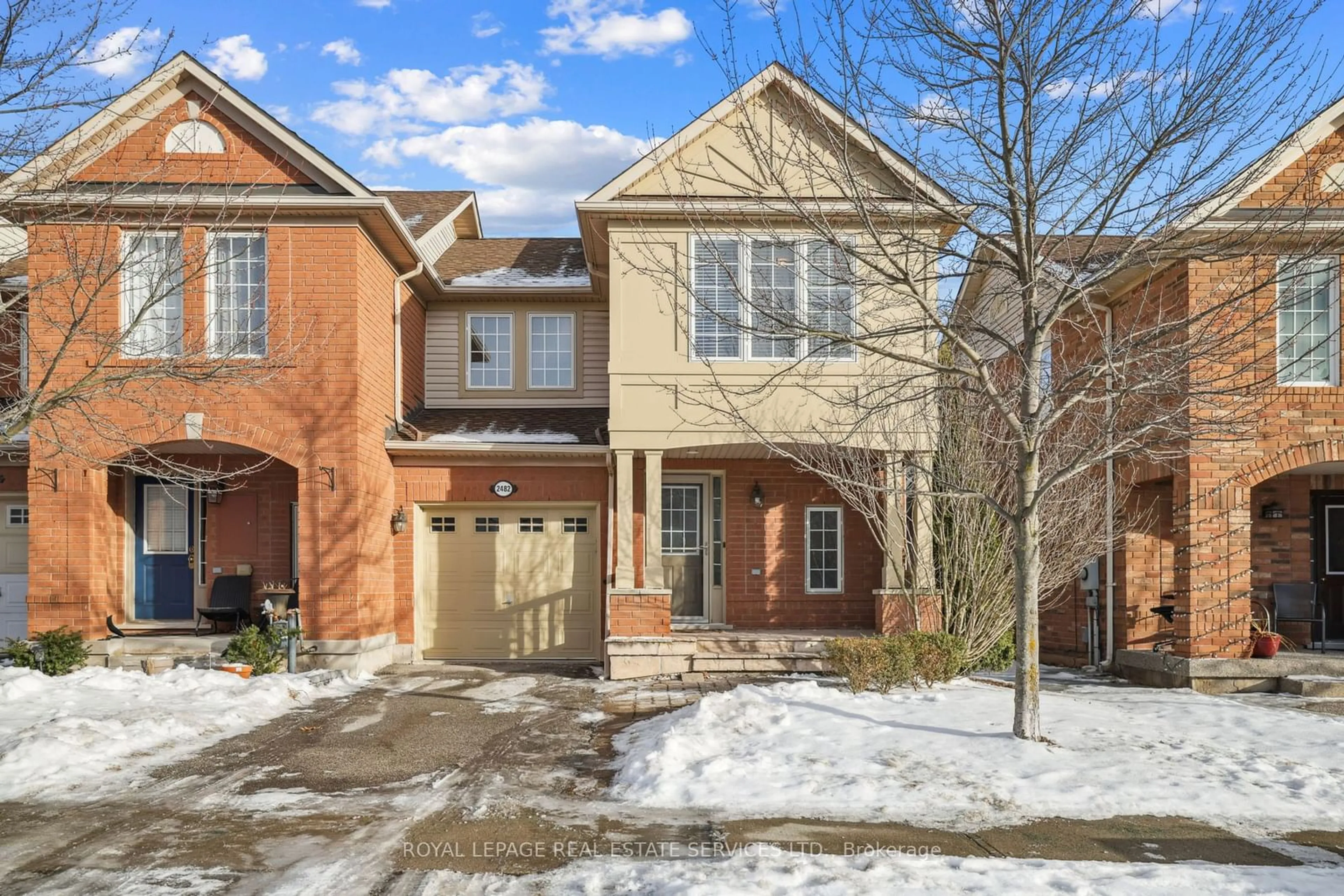 Home with brick exterior material, street for 2482 Appalachain Dr, Oakville Ontario L6M 4S6