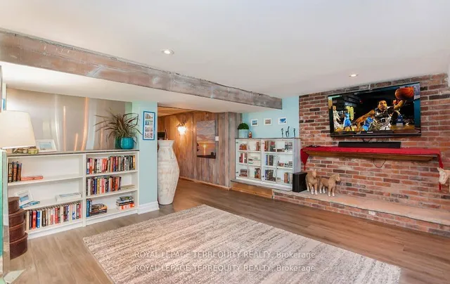 Additional property image - 1319 Tyandaga Park Dr