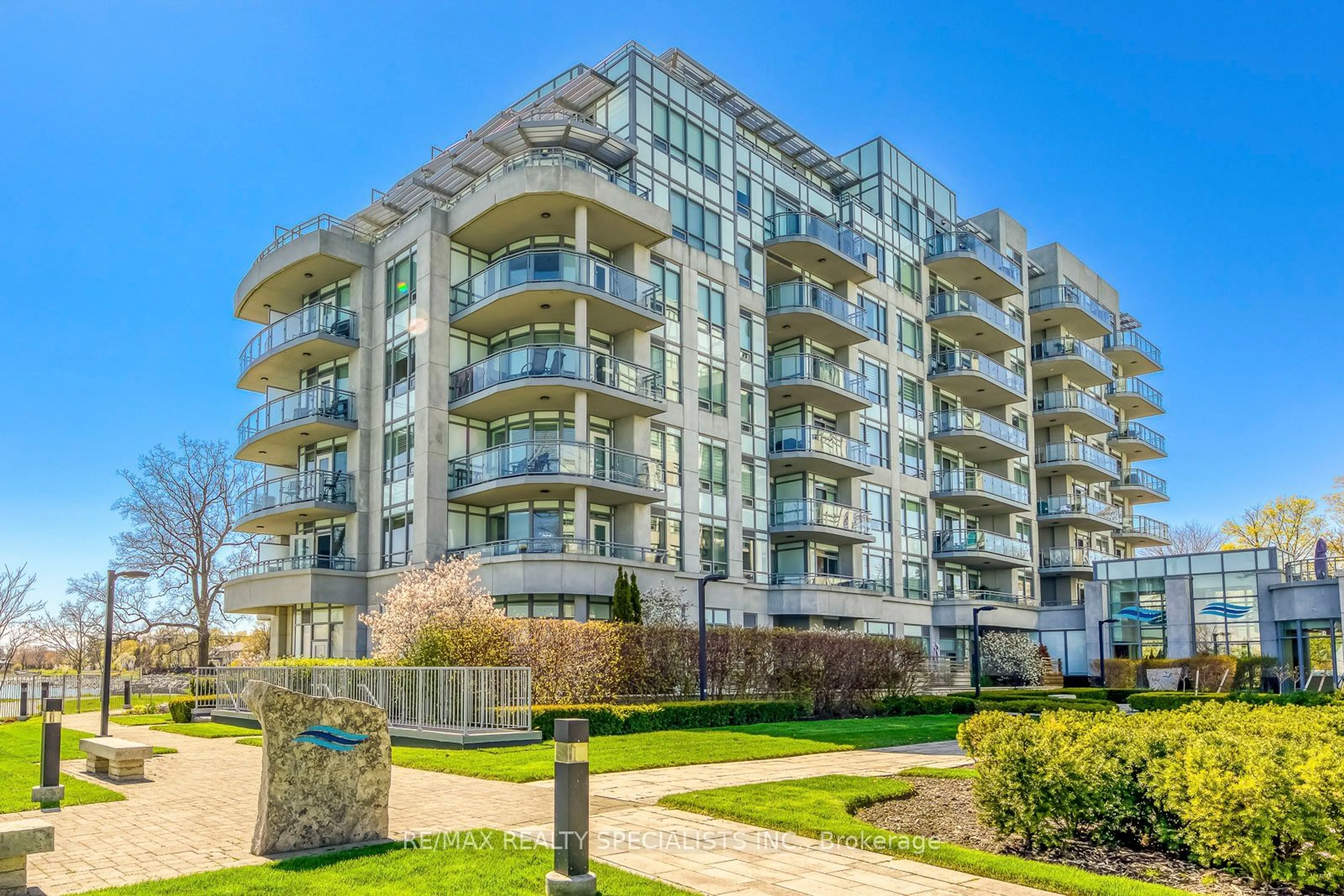 Unknown for 3500 Lakeshore Rd #725, Oakville Ontario L6L 0B4