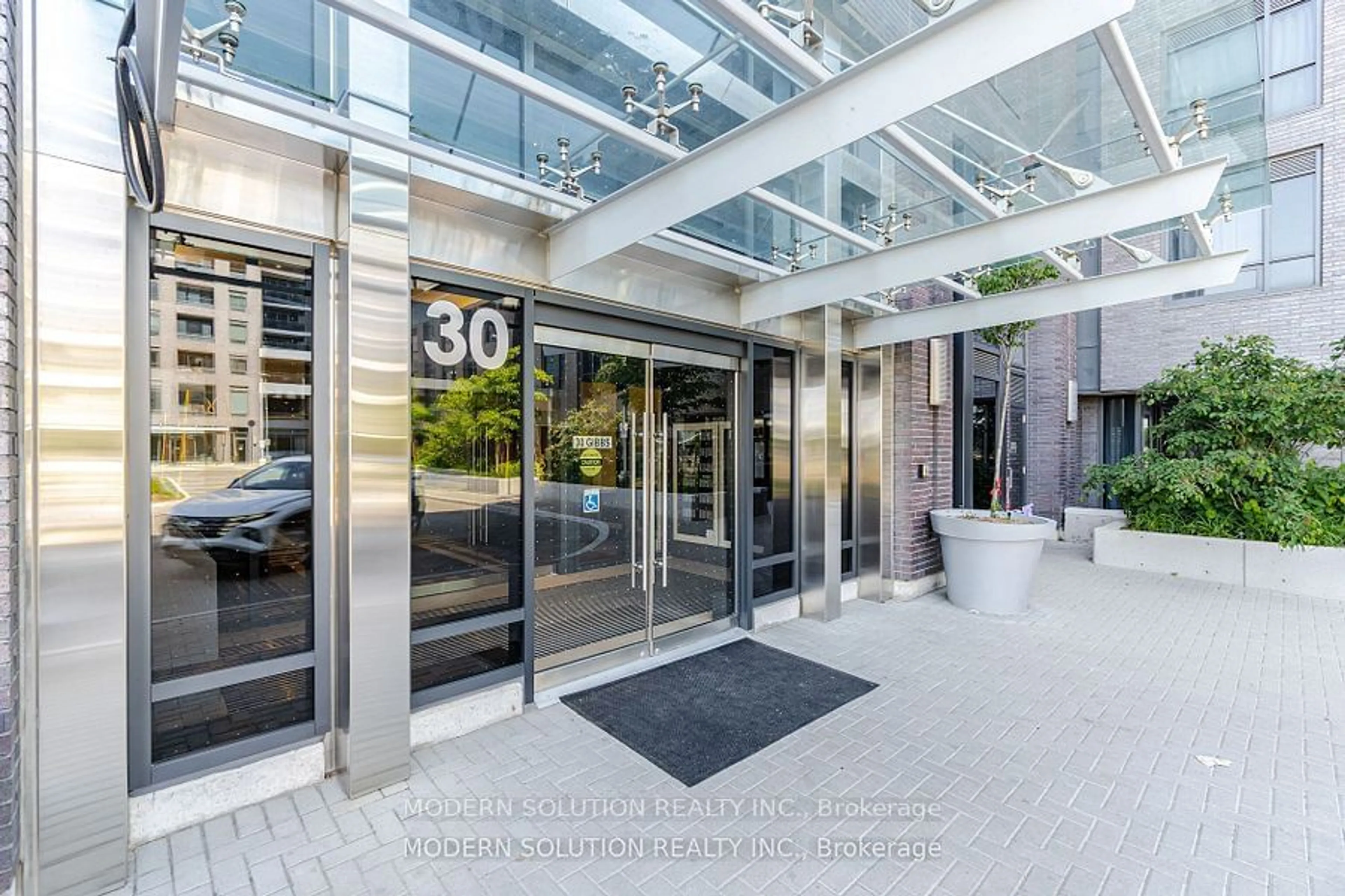 Indoor foyer for 30 Gibbs Rd #1709, Toronto Ontario M9B 0E4