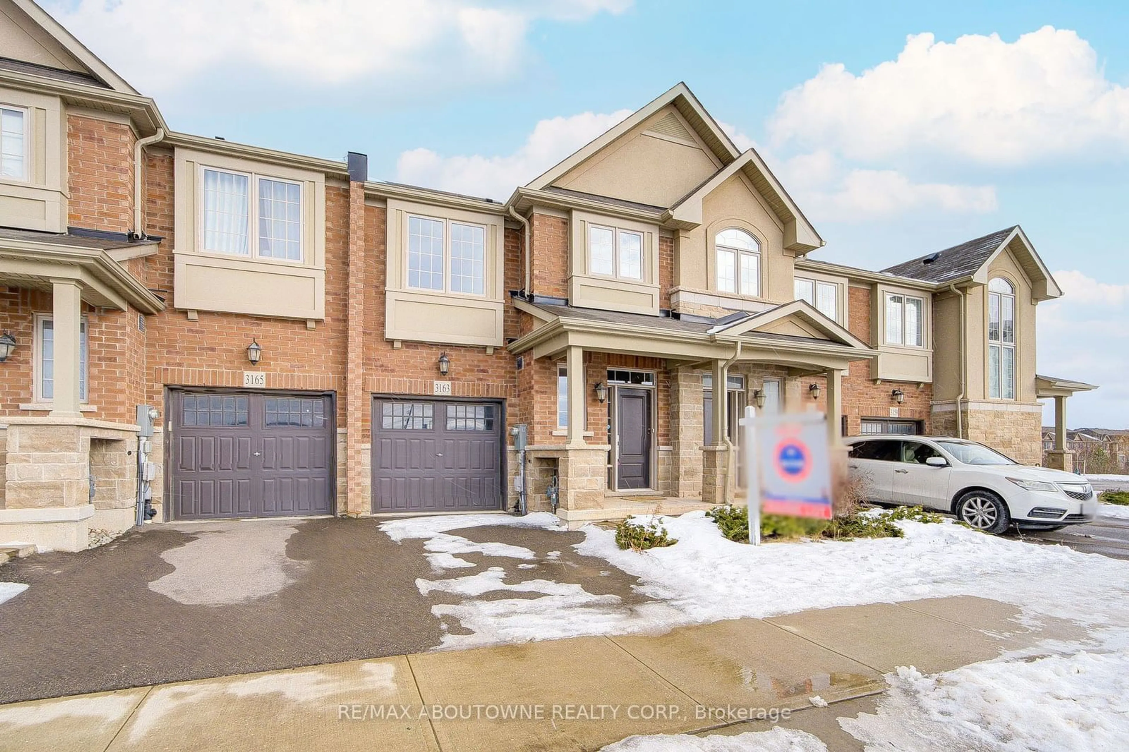 Home with brick exterior material, street for 3163 William Coltson Ave, Oakville Ontario L6H 7E3