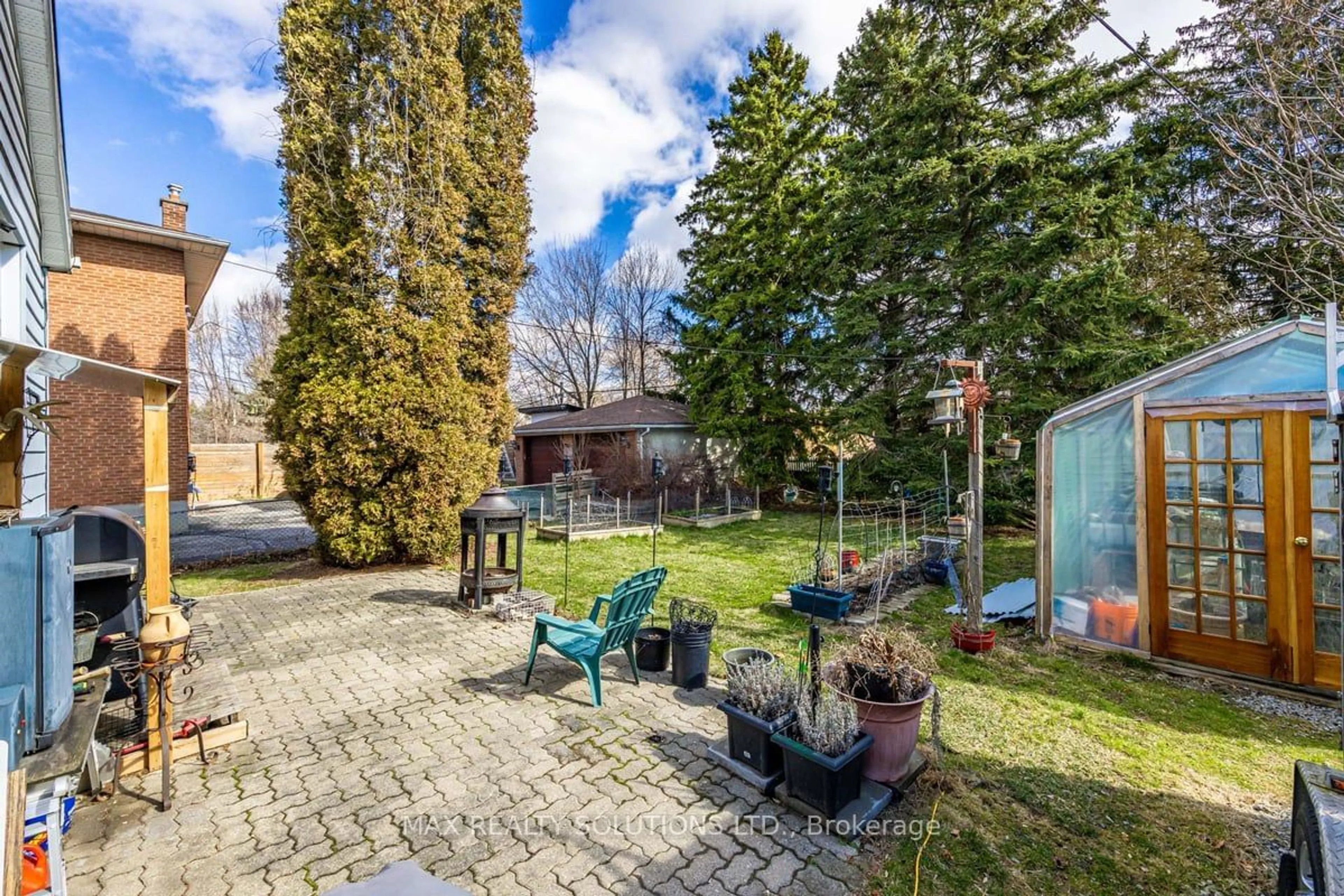 Patio, street for 65 Fortieth St, Toronto Ontario M8W 3M8