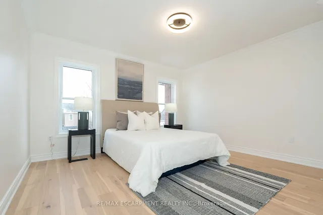 Additional property image - 244 Glenashton Dr