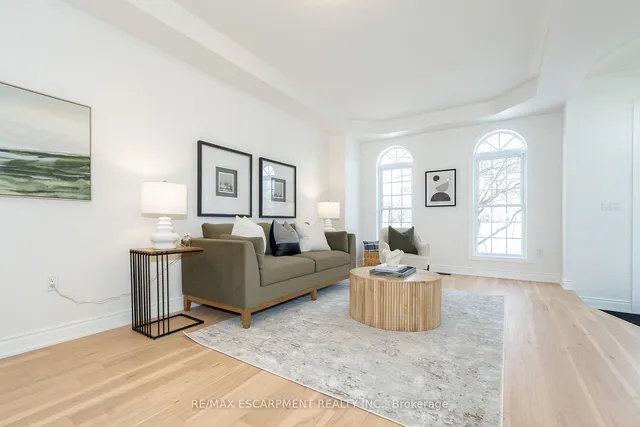 Additional property image - 244 Glenashton Dr