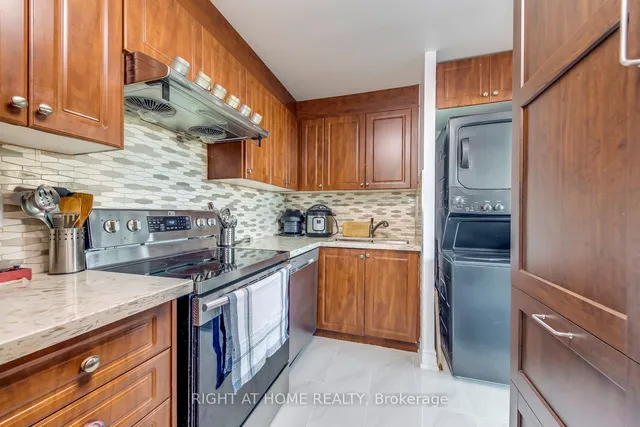 Additional image 29 of 3700 Kaneff Cres Unit 1412