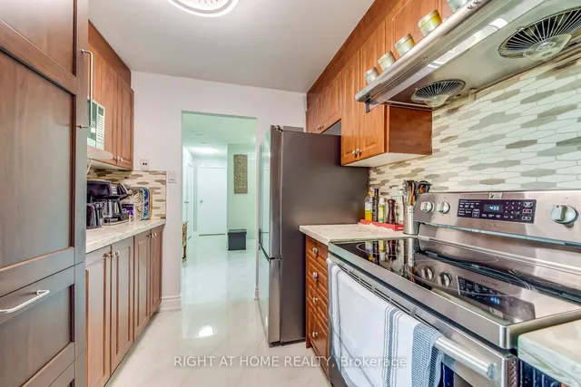 Additional image 28 of 3700 Kaneff Cres Unit 1412