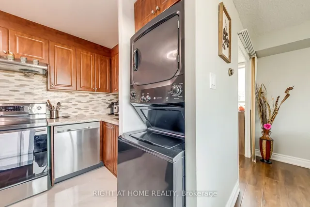 Additional image 11 of 3700 Kaneff Cres Unit 1412