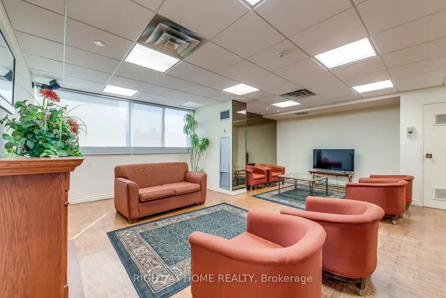Additional image 6 of 3700 Kaneff Cres Unit 1412