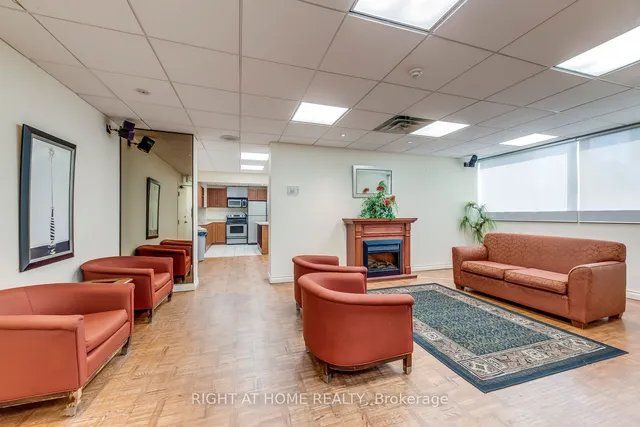 Additional image 5 of 3700 Kaneff Cres Unit 1412