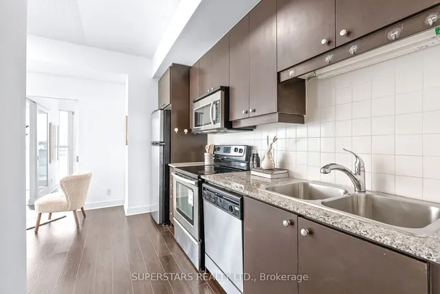 Additional property image - 50 Absolute Ave Unit 707